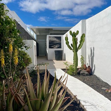 Loft La Cueva De Los Pajaros Playa Blanca  Exterior photo