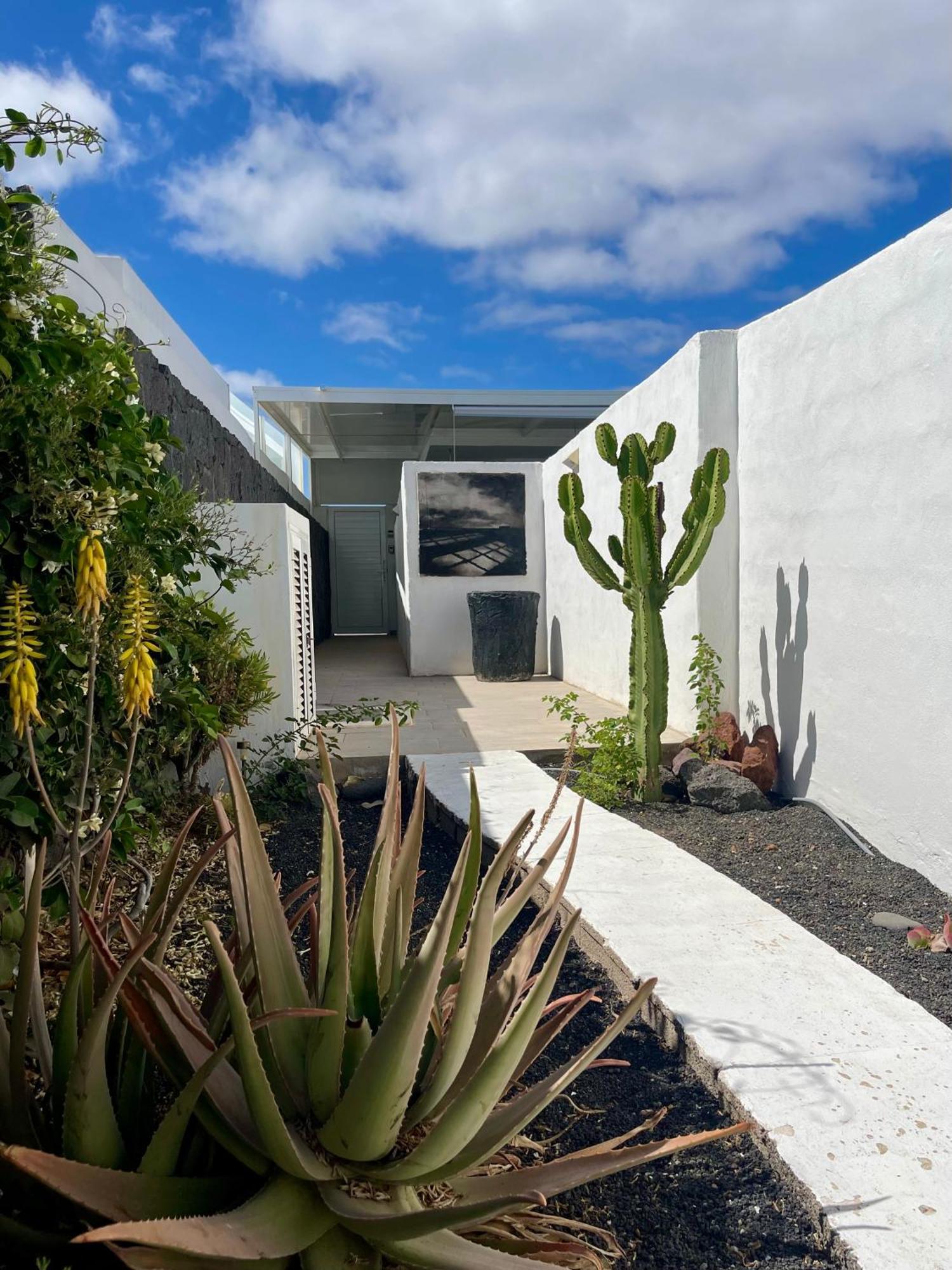 Loft La Cueva De Los Pajaros Playa Blanca  Exterior photo