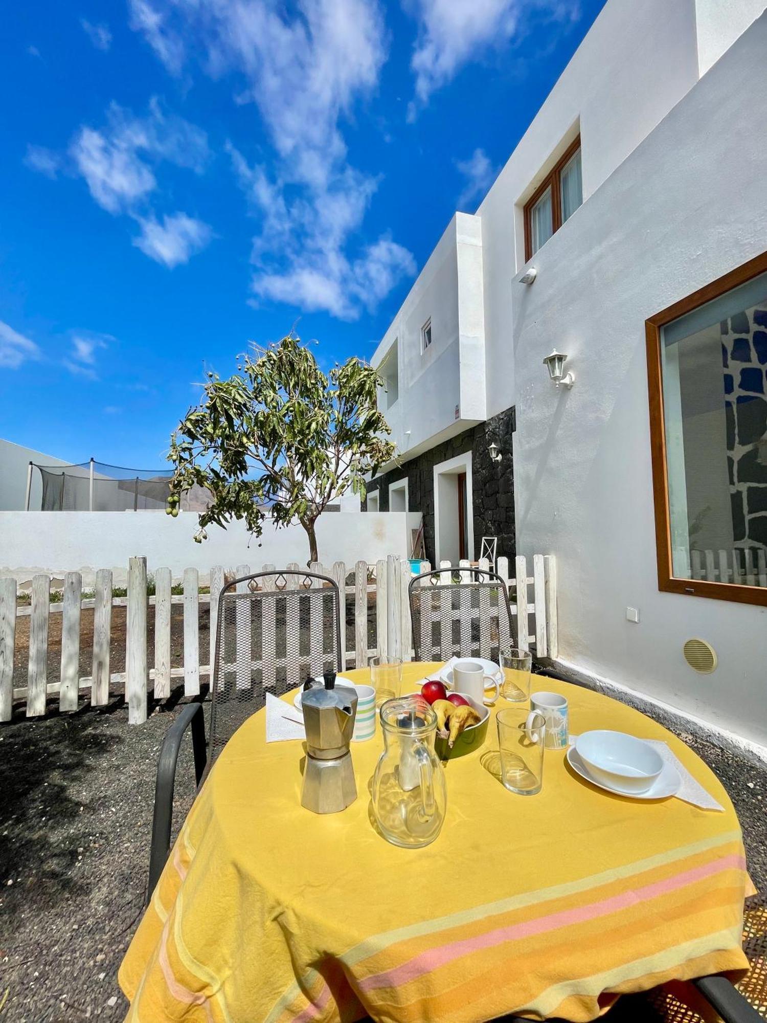 Loft La Cueva De Los Pajaros Playa Blanca  Exterior photo