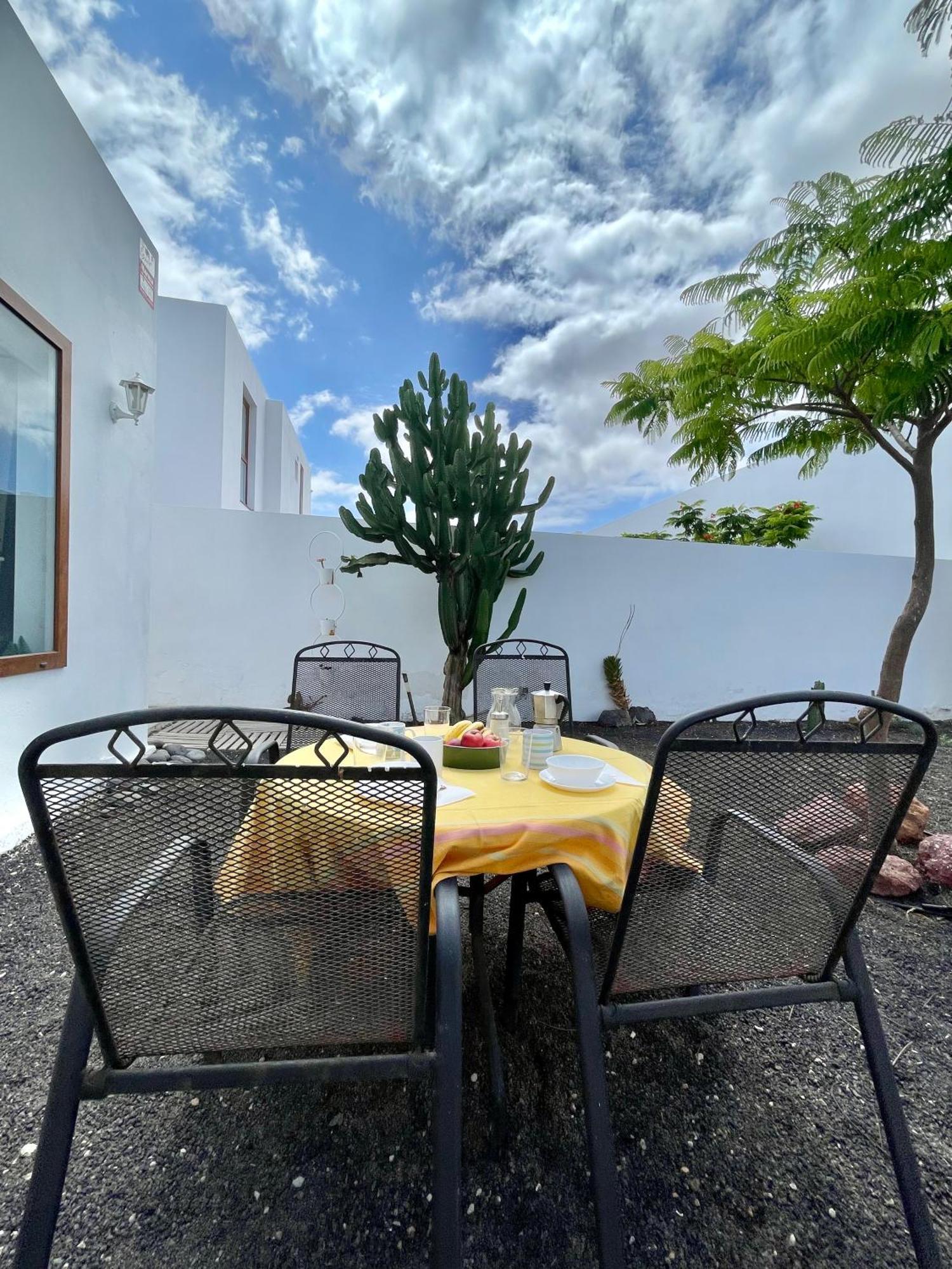 Loft La Cueva De Los Pajaros Playa Blanca  Exterior photo