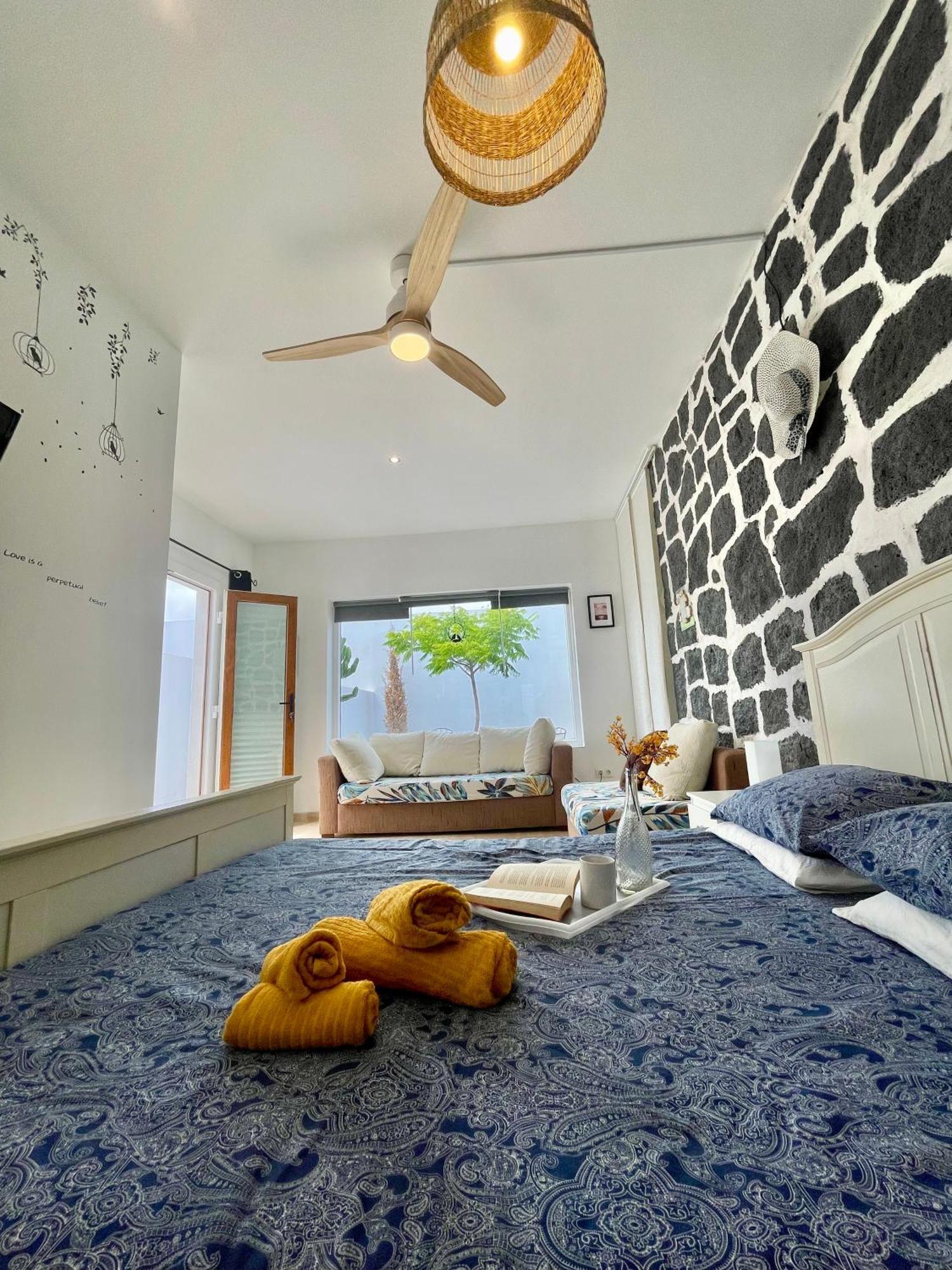 Loft La Cueva De Los Pajaros Playa Blanca  Exterior photo